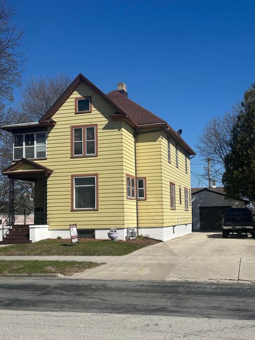 1416 Pennsylvania Ave, SHEBOYGAN, WI, 53081-4324 | Card Image
