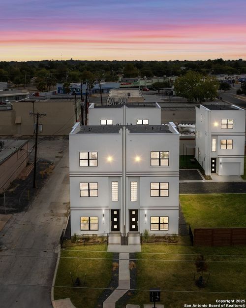 unit-301-1735 W Gramercy, San Antonio, TX, 78201 | Card Image