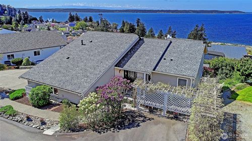 269 Burke Dr, Camano Island, WA, 98282-7325 | Card Image