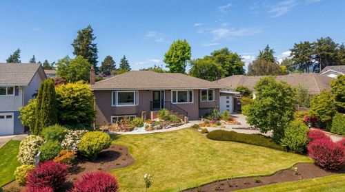 10192 Wildflower Pl, Sidney, BC, V8L3R4 | Card Image