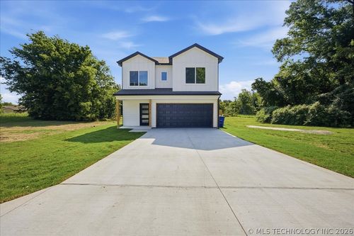 2641 N Quincy Ave, Tulsa, OK, 74106-2641 | Card Image
