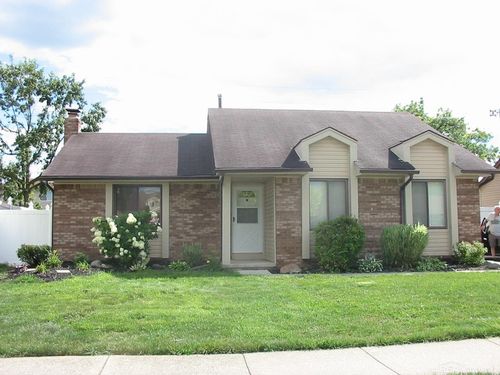25806 Mary St, Chesterfield, MI, 48051-2823 | Card Image