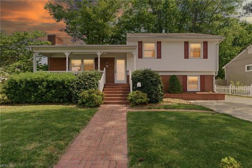 710 Arlington Terrace, Hampton, VA, 23666 | Card Image