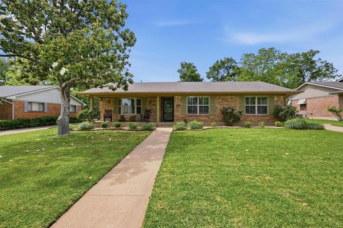 1517 W Shields Dr, Sherman, TX, 75092-5536 | Card Image