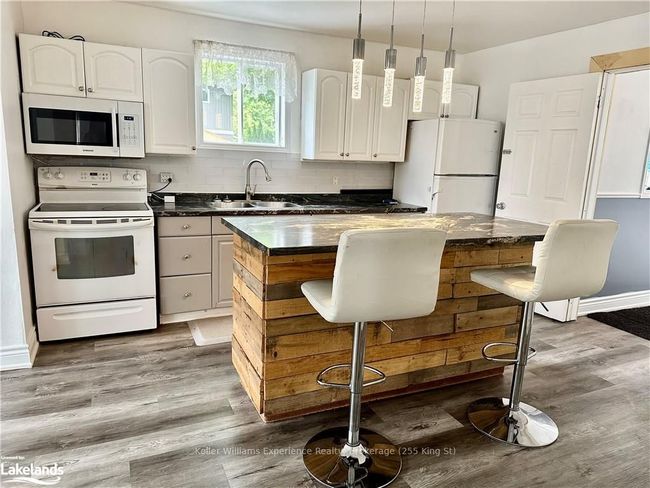 67 Grandview Rd, House other with 3 bedrooms, 2 bathrooms and 5 parking in Port Mcnicoll ON | Image 5