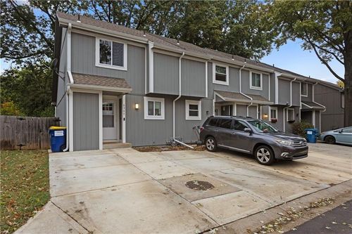 6564 Charles St, Shawnee, KS, 66216-2782 | Card Image