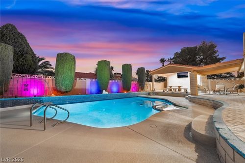 3814 Edmond St, Las Vegas, NV, 89103-2413 | Card Image