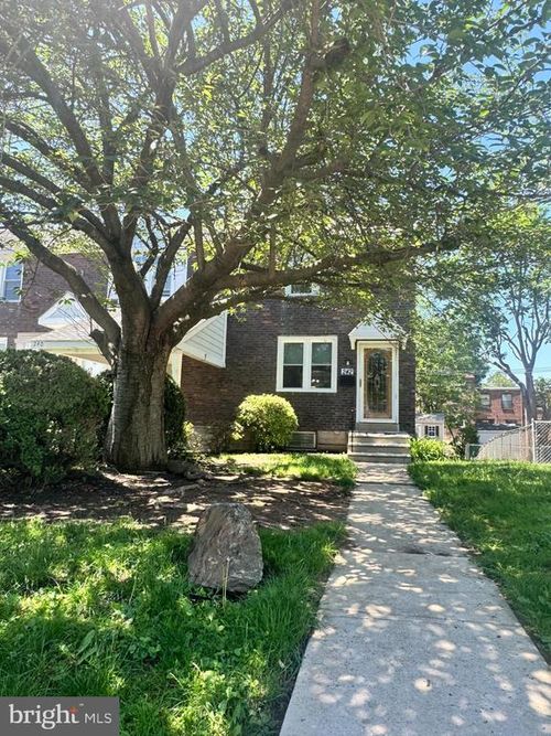 242 Gramercy Dr, Clifton Hts, PA, 19018-1107 | Card Image