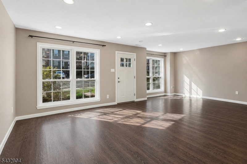 Residential Lease in Newark City 3