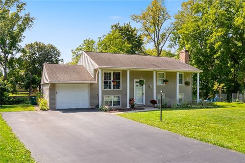 12 Brooktree Dr, Penfield, NY, 14526-2307 | Card Image