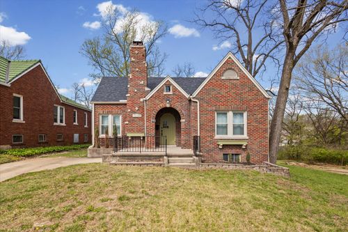 123 E Circle Dr, JEFFERSON CITY, MO, 65109-1224 | Card Image