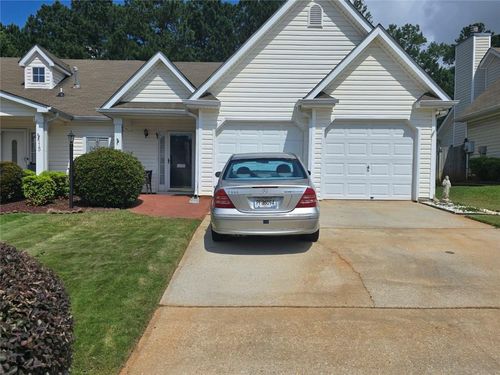 105 Courtyard Ln, Newnan, GA, 30265-3157 | Card Image