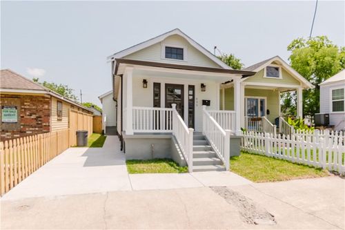 625 Forstall St, New Orleans, LA, 70117-3852 | Card Image