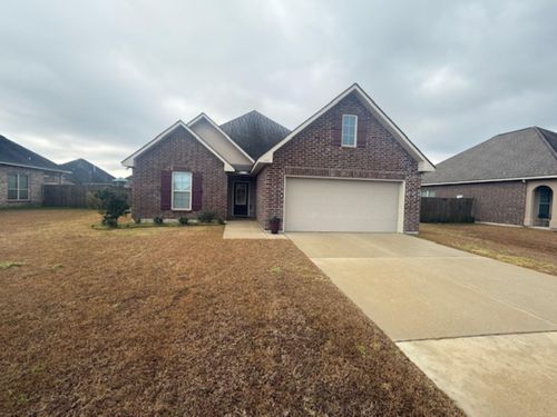 153 Natale Park Dr, Thibodaux, LA, 70301-8439 | Card Image