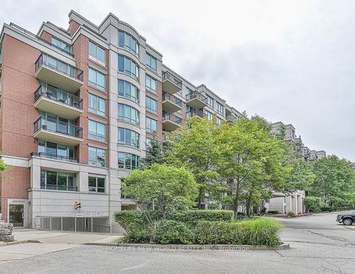 207-38 William Carson Cres, North York, ON, M2P2H2 | Card Image