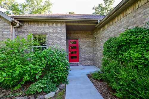 29 Bassingham Dr, Bella Vista, AR, 72715-1526 | Card Image
