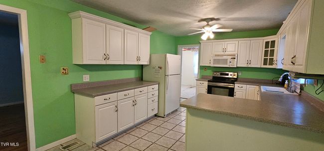 20286 Shadowood Cir, House other with 4 bedrooms, 1 bathrooms and null parking in Meadowview VA | Image 11