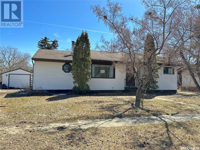 41 Wilkin St, House other with 3 bedrooms, 2 bathrooms and null parking in Fillmore SK | Image 1