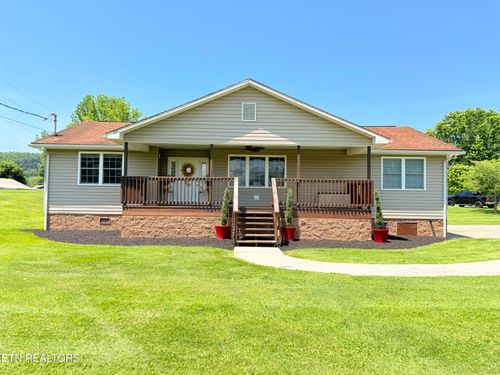 330 Dinsmore Rd, Dryden, VA, 24243-8352 | Card Image