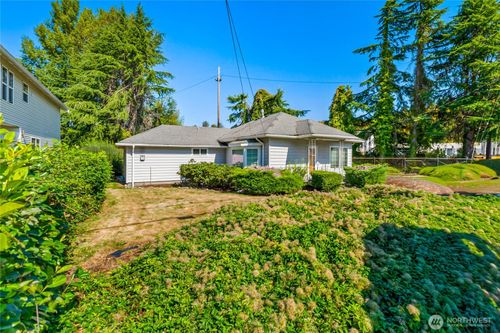 4230 S 116th St, Tukwila, WA, 98168-1968 | Card Image