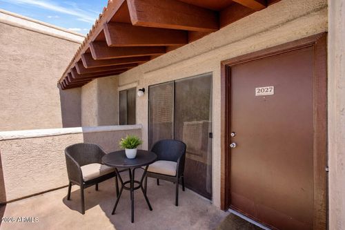2027-5757 W Eugie Ave, Glendale, AZ, 85304-1242 | Card Image