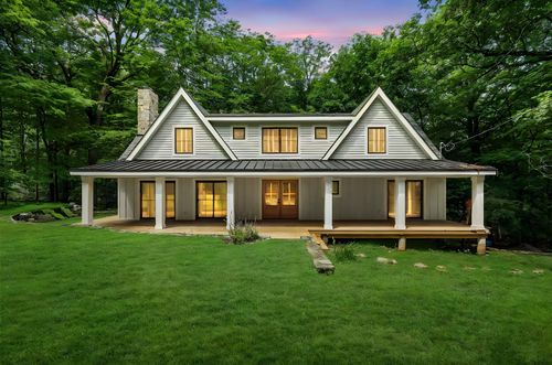 136 Roaring Brook Rd, Chappaqua, NY, 10514-1707 | Card Image