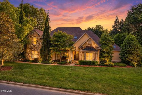 500 Magnolia Ridge Dr, Jonesborough, TN, 37659-7441 | Card Image