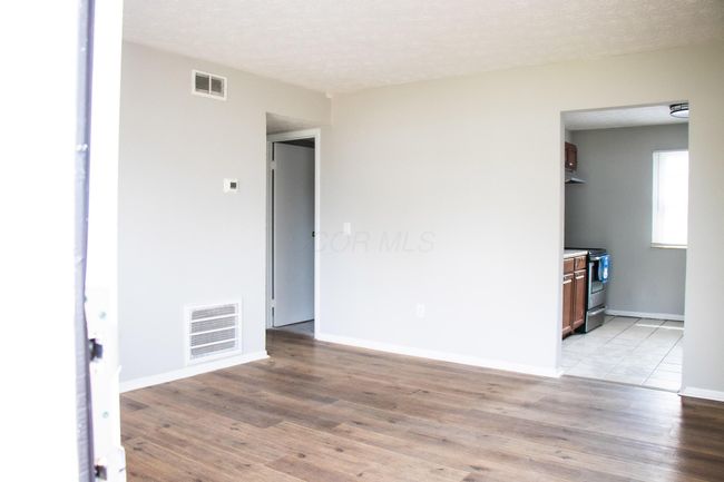 2885 Atwood Ter, Home with 2 bedrooms, 1 bathrooms and null parking in Columbus OH | Image 9