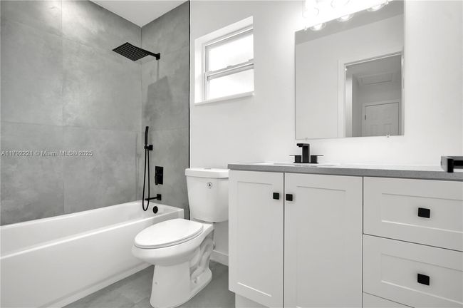 439 Sw 17 Th Ter, House other with 3 bedrooms, 2 bathrooms and null parking in Homestead FL | Image 17