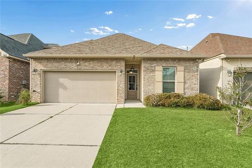573 Eagle Loop, Covington, LA, 70433-5231 | Card Image