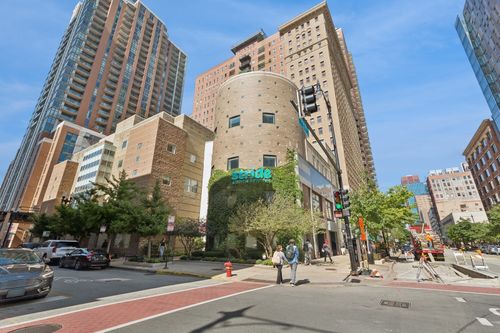 apt-802-40 9th St, Chicago, IL, 60605-2143 | Card Image