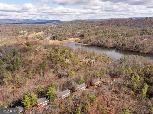 547 King St, Basye, VA, 22810-2068 | Card Image