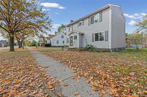 21137 Curie Ave, Warren, MI, 48091-4314 | Card Image