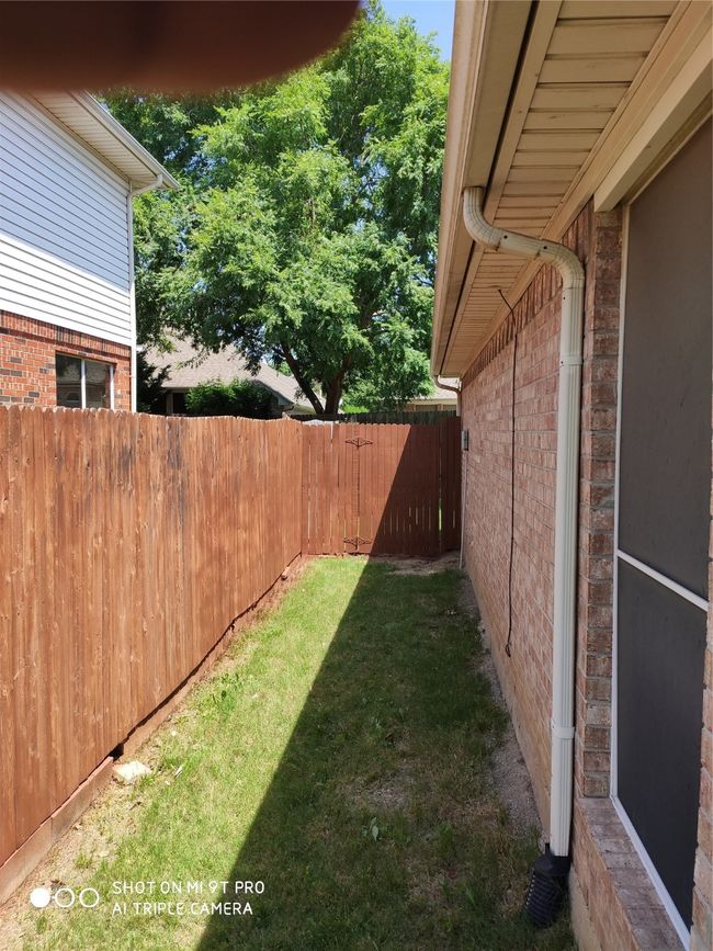 View of yard | Image 6