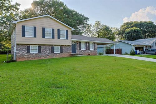 130 Mimosa Dr, Fayetteville, GA, 30214-1730 | Card Image
