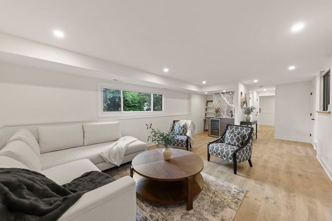 787 Bluejay Cir, House other with 4 bedrooms, 2 bathrooms and 2 parking in Elk Grove Village IL | Image 25