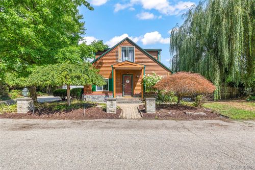 35966 Cypress St, Romulus, MI, 48174-4015 | Card Image