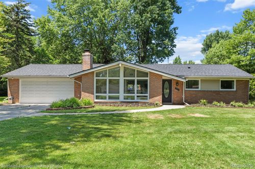 476 Kirk Lane Dr, Troy, MI, 48084-1762 | Card Image