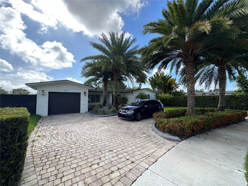 9275 Sw 67th St, Miami, FL, 33173-2351 | Card Image