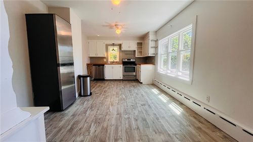 2-61 Almy St, Newport, RI, 02840-1809 | Card Image
