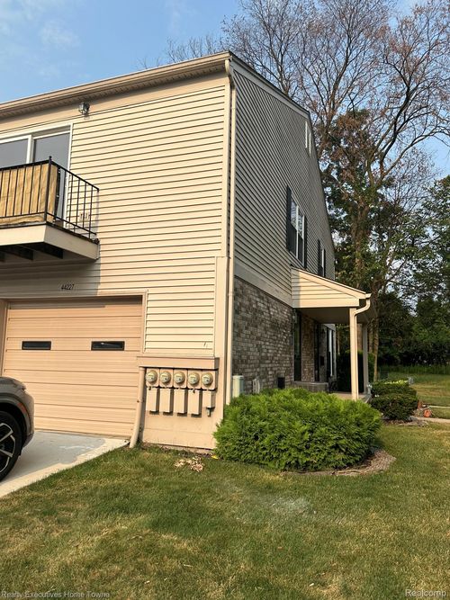 44227 Providence, Clinton Charter Township, MI, 48038 | Card Image