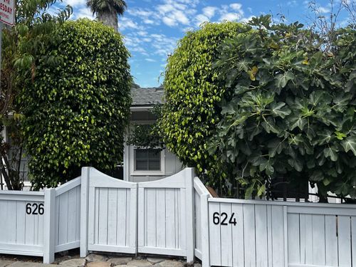624626-626 Coronel Pl, Santa Barbara, CA, 93101-4507 | Card Image