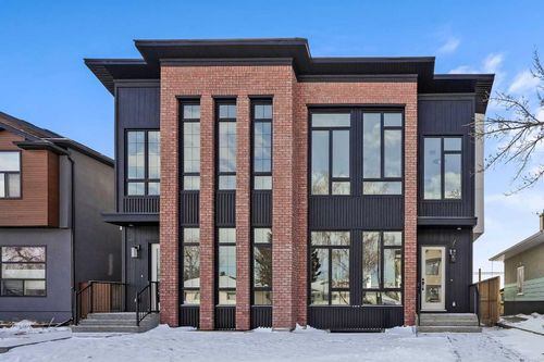 2421 25 Ave Nw, Calgary, AB, T2M2C6 | Card Image