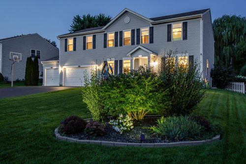 105 Ridgestone Trl, Poplar Grove, IL, 61065-7833 | Card Image