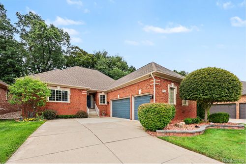 59413 Glacier Club Dr, Washington Twp, MI, 48094-4321 | Card Image