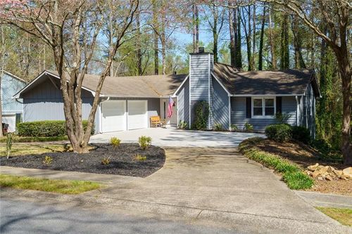 2470 Trent Dr, Marietta, GA, 30066-5732 | Card Image