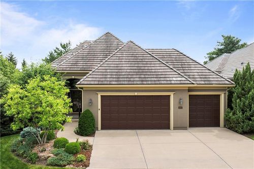 15027 Ash St, Leawood, KS, 66224-3758 | Card Image