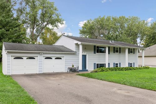 245 Glenmoor Ln, Long Lake, MN, 55356-9253 | Card Image