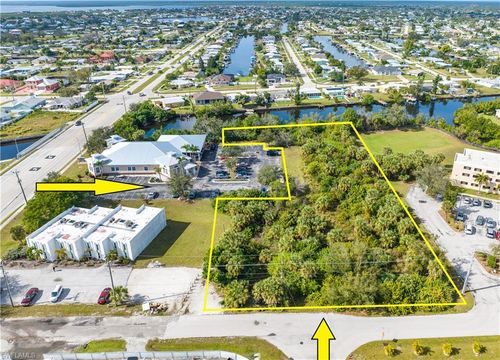 4445 Lister St, PORT CHARLOTTE, FL, 33952-9761 | Card Image