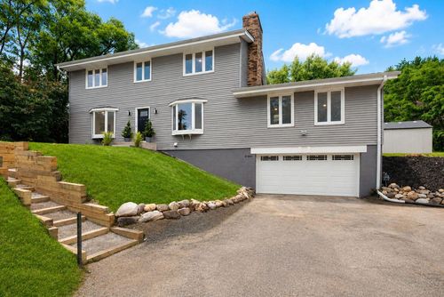 S26W26876 Mac Arthur Road, Waukesha, WI, 53188 | Card Image
